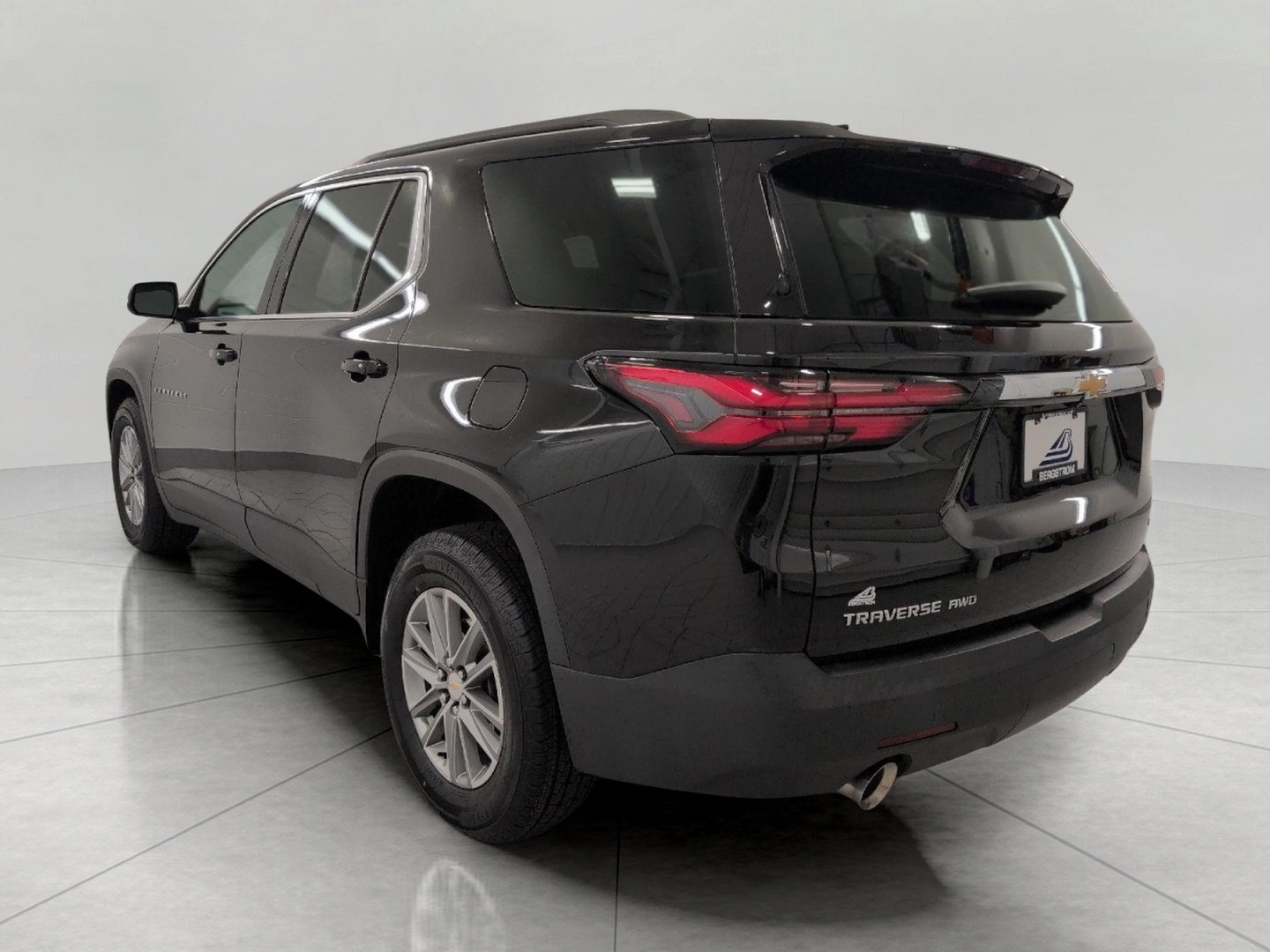 Used 2023 Chevrolet Traverse LT w/ LPO, Floor Liner Package AWD/4WD image 20
