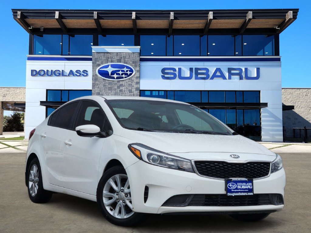 Used 2017 Kia Forte LX FWD image 1