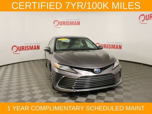 Used 2022 Toyota Camry XLE FWD image 11