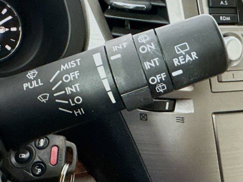 Used 2010 Subaru Outback 2.5i Limited AWD/4WD image 13