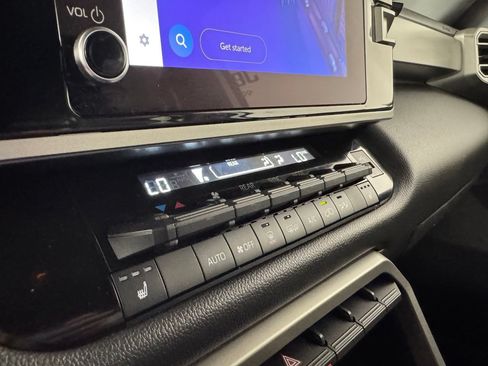 Used 2025 Toyota Sequoia SR5 AWD/4WD image 27