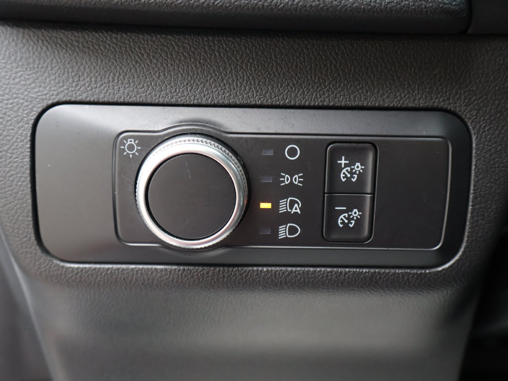 Used 2020 Ford Escape SE FWD image 34