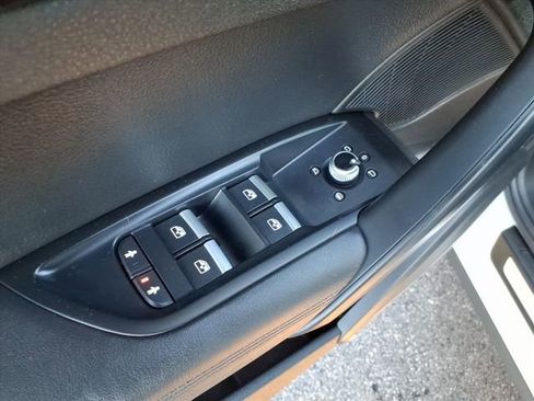 Used 2019 Audi Q5 2.0T Premium Plus w/ Premium Plus Package image 30