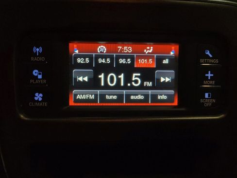 Used 2019 Dodge Journey SE FWD image 25