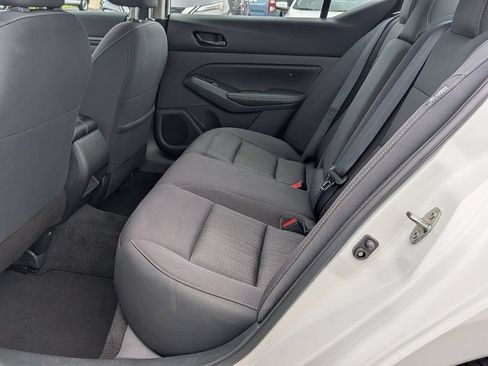 Used 2025 Nissan Altima 2.5 SV FWD image 21