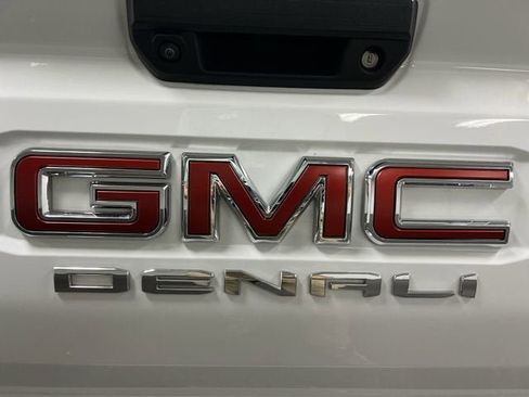 Certified 2023 GMC Canyon Denali AWD/4WD image 31