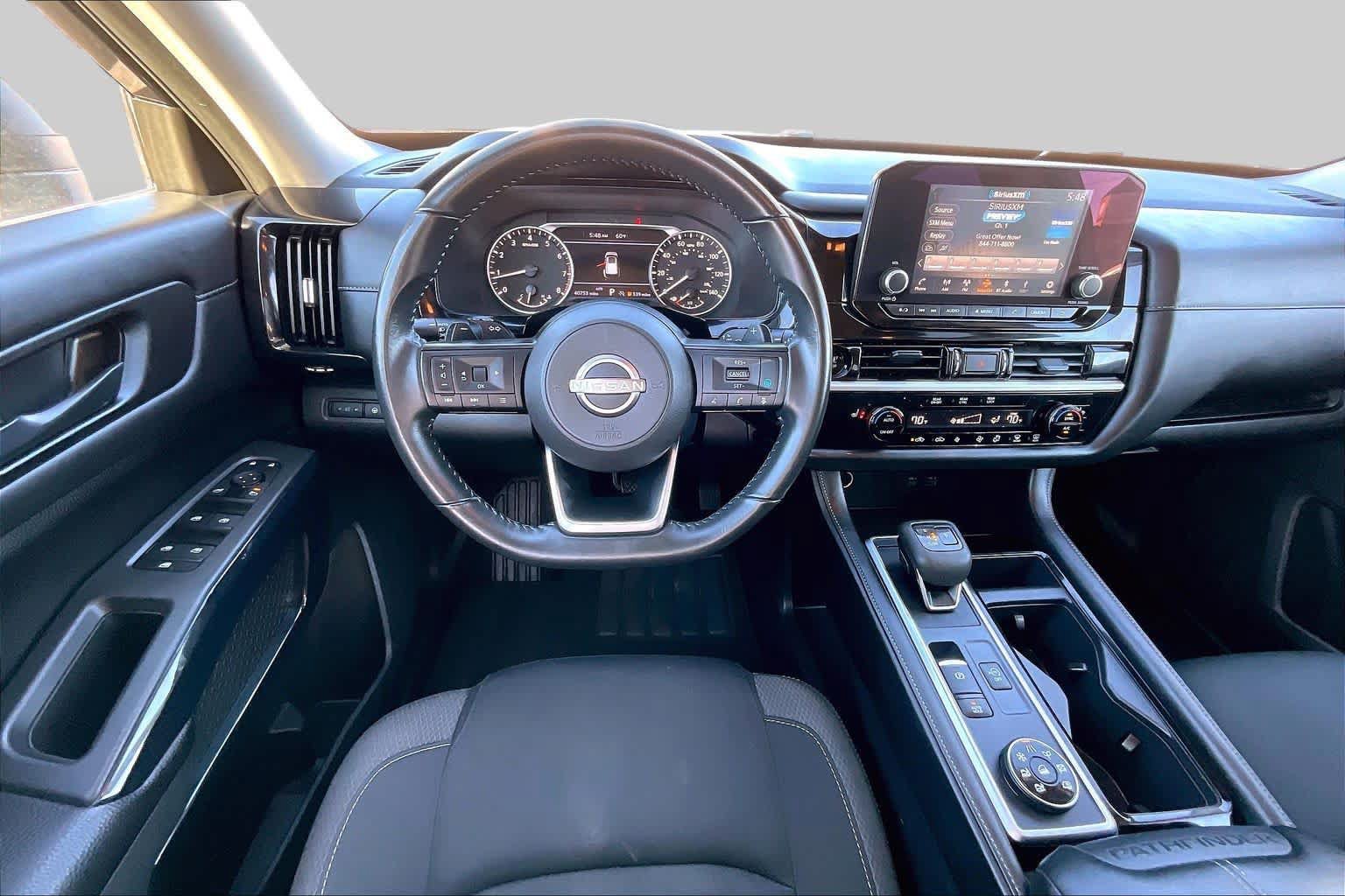 Used 2025 Nissan Pathfinder SV AWD/4WD image 6