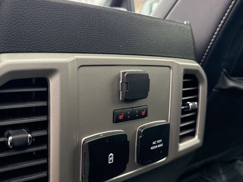 Used 2020 Ford F150 Lariat w/ Equipment Group 502A Luxury image 18