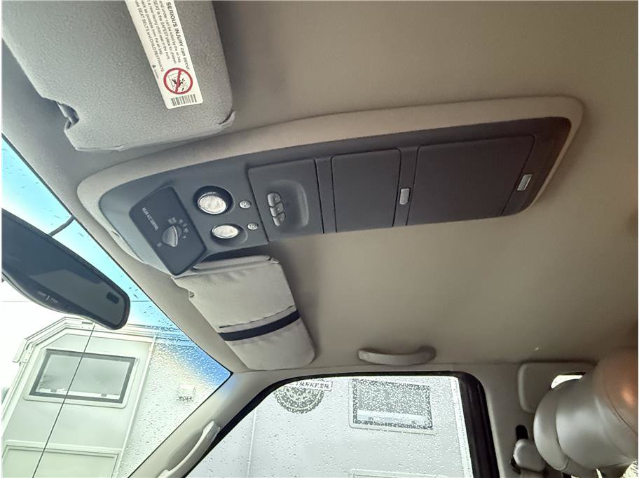 Used 1999 GMC Yukon Denali AWD/4WD image 24
