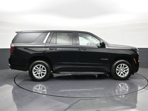 Used 2025 Chevrolet Tahoe LS RWD image 6