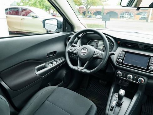 New 2025 Nissan Kicks Play S image 10