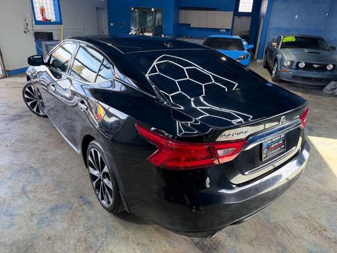 Used 2016 Nissan Maxima SR image 3