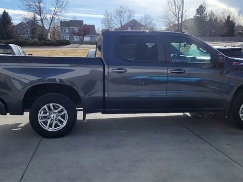 Used 2021 Chevrolet Silverado 1500 RST image 2