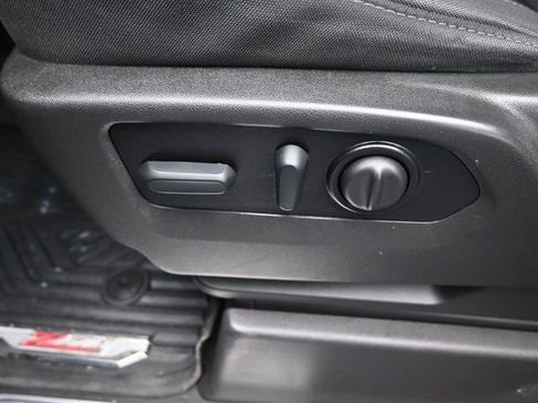 Used 2022 Chevrolet Silverado 1500 LT image 9