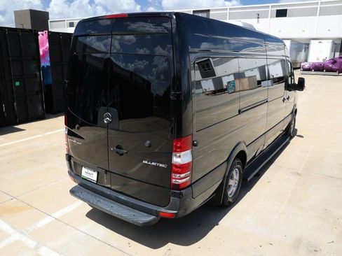 Used 2014 Mercedes-Benz Sprinter 2500 image 14