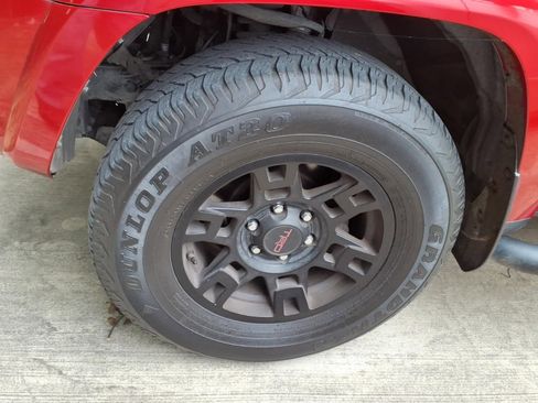 Certified 2020 Toyota 4Runner SR5 Premium w/ Moonroof Package AWD/4WD image 5