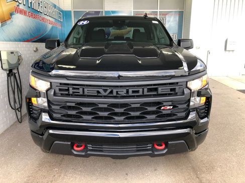 Used 2024 Chevrolet Silverado 1500 Custom Trail Boss image 2