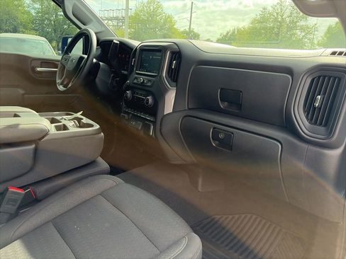 Used 2024 Chevrolet Silverado 1500 Custom Trail Boss AWD/4WD image 12