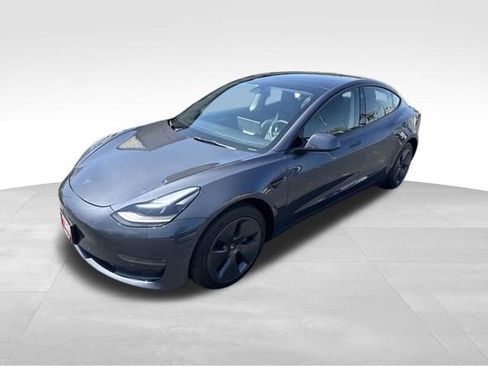 Used 2022 Tesla Model 3 Long Range AWD/4WD image 7