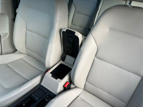 Used 2015 Volkswagen e-Golf SEL Premium image 25