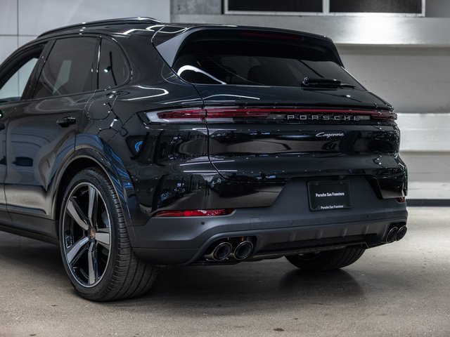Used 2026 Porsche Cayenne E-Hybrid AWD/4WD image 24
