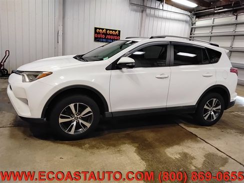 Used 2018 Toyota RAV4 XLE image 5