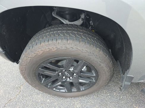 Used 2025 Chevrolet Silverado 1500 LT Trail Boss w/ LT Trail Boss Premium Package AWD/4WD image 7