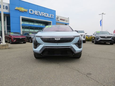 New 2026 Cadillac Optiq Sport 2 w/ LPO, Floor Liner Package image 28