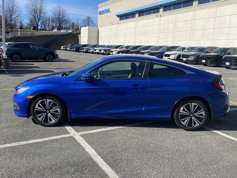 Used 2017 Honda Civic EX-T image 4