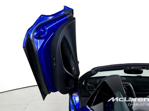 Used 2025 McLaren Artura Spider image 12