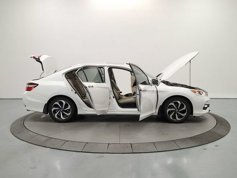 Used 2017 Honda Accord EX-L image 17