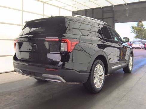 Used 2025 Ford Explorer Platinum w/ LUX Leather Package AWD/4WD image 17