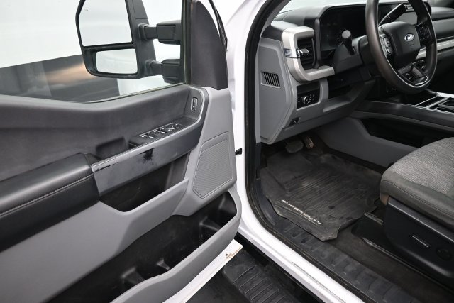 Used 2023 Ford F250 XLT w/ FX4 Off-Road Package AWD/4WD image 18