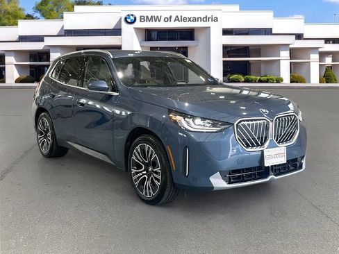 Used 2026 BMW X3 xDrive30i w/ Premium Package AWD/4WD image 3