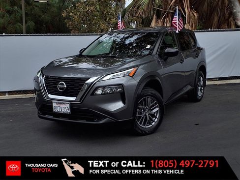 Used 2021 Nissan Rogue S image 1
