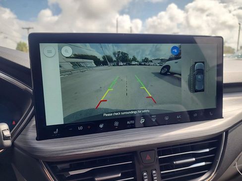 New 2025 Ford Escape SE w/ PHEV Premium Package image 28