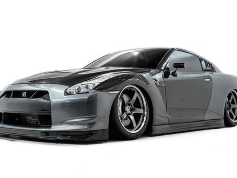 Used 2010 Nissan GT-R Premium image 8