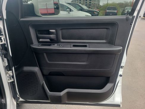 Used 2019 RAM 1500 Express w/ Express Value Package AWD/4WD image 40