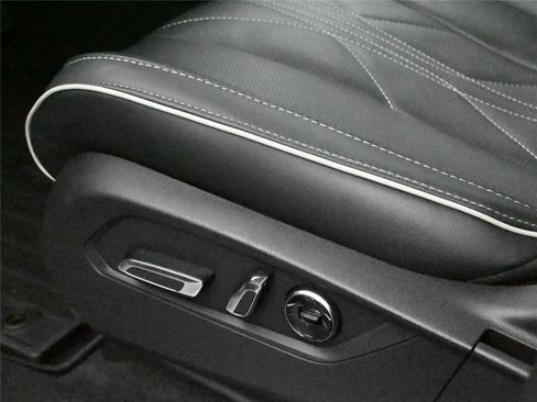 Certified 2026 Acura MDX SH-AWD w/Advance image 9