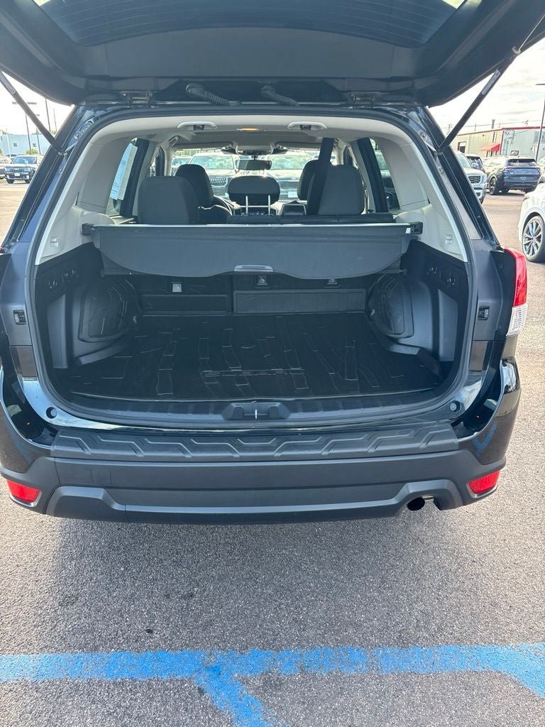 Used 2022 Subaru Forester Premium AWD/4WD image 32