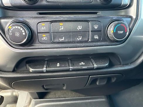 Used 2016 Chevrolet Silverado 1500 LT AWD/4WD image 17