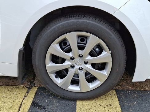 Used 2026 Toyota Corolla LE image 8