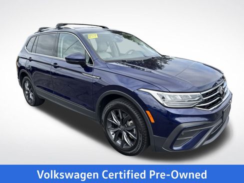 Certified 2022 Volkswagen Tiguan SE image 8