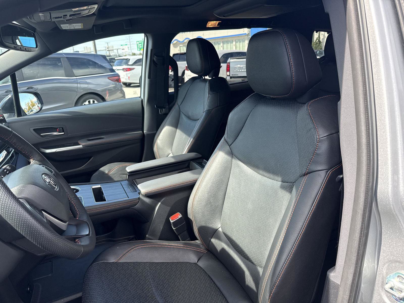Used 2024 Toyota Sienna XSE w/ XSE Premium Package FWD image 13