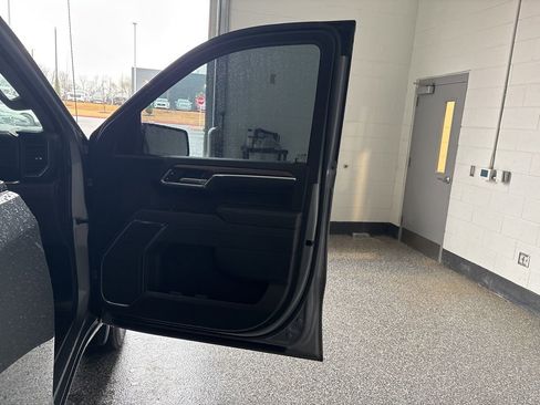 Used 2025 GMC Sierra 1500 Elevation image 29