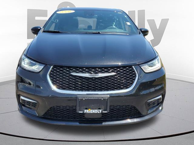 Used 2026 Chrysler Pacifica Limited FWD image 8