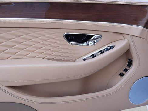 New 2026 Bentley Continental GTC AWD/4WD image 15