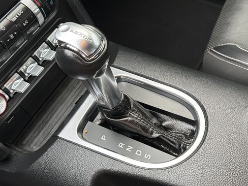 Used 2019 Ford Mustang Premium image 30