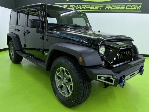 Used 2015 Jeep Wrangler Unlimited Rubicon AWD/4WD image 2