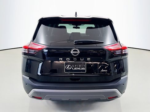 Used 2023 Nissan Rogue S AWD/4WD image 6